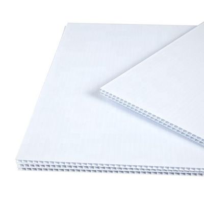 4mm de Witte Corflute Spaties van het Bladen4x8 Coroplast Teken voor Reclame
