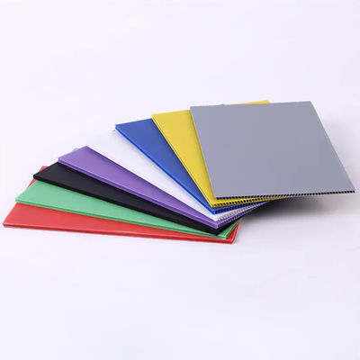 PP holle plaat duurzaam recyclebaar plastic paneel ideaal voor verpakking scheepvaart reclame borden en landbouw zaailingen diensten