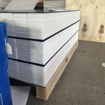 Waterjet Cutting Brick is speciaal ontworpen voor waterstraalsnijtoepassingen, en biedt een stabiel, duurzaam en betrouwbaar snijondersteuningsoppervlak om de snijnauwkeurigheid en efficiëntie te verbeteren.