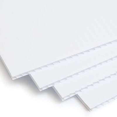 Custom 4mm PP hollow sheets with double-sided corona treatment, designed to improve ink adhesion on both surfaces for high-quality printing and customized applications.